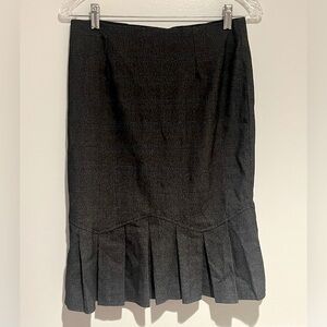 IZ Byer California Black/Grey Pencil Skirt with Pleated Bottom Size 5/28